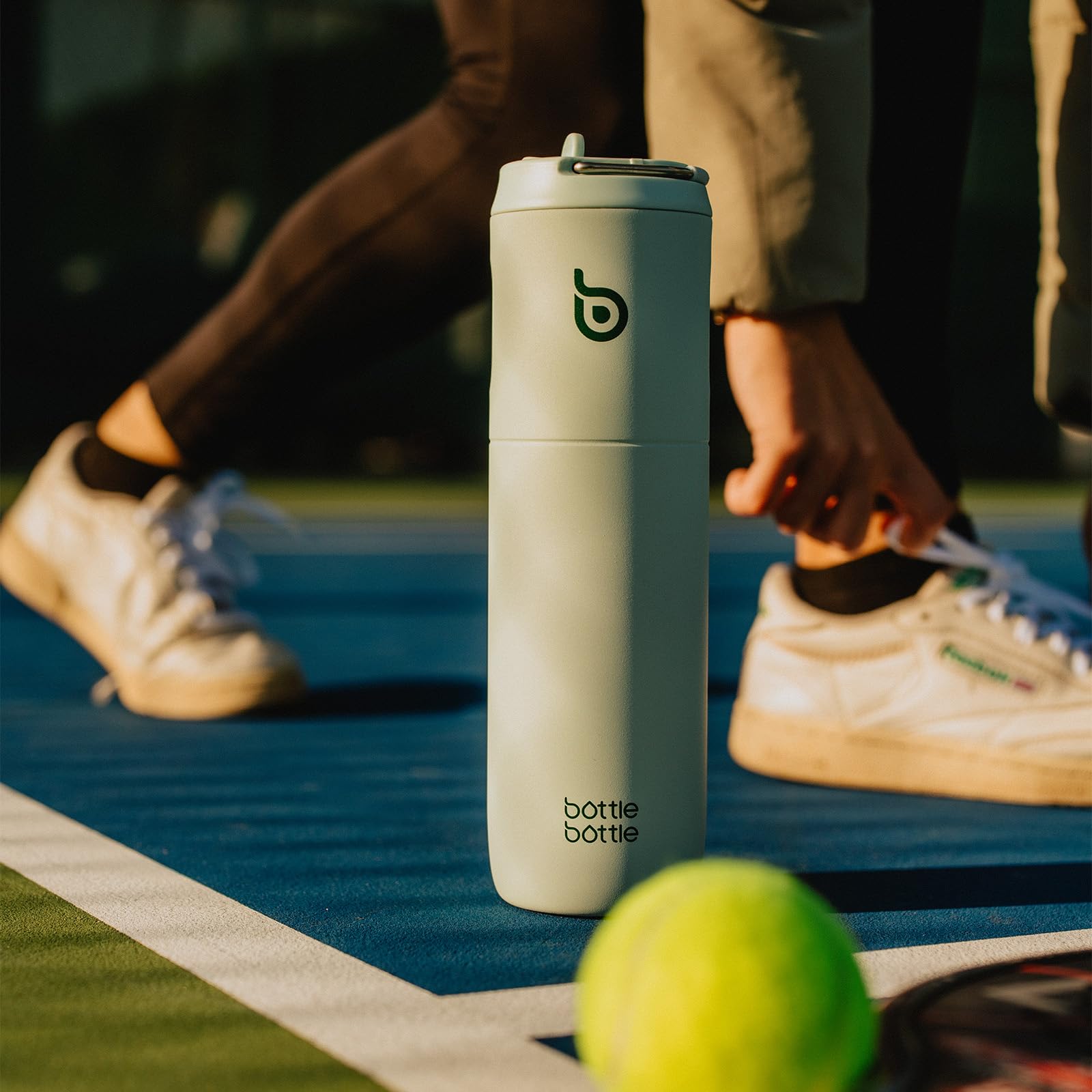 Bottle Bottle Stainless Steel Water Bottle 700ml with Straw and Lid Sports Insulated Metal Water Bottles with Handle(Light Green)