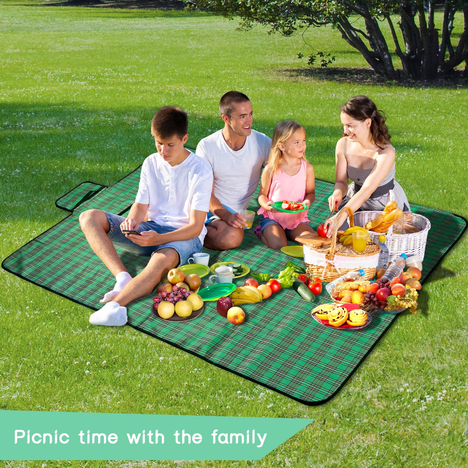 SOMIYAMI Tartan Picnic Blanket Waterproof, Garden Outdoor Camping Blanket, Beach Picnic Mat With Carrying Handle, Washable Multipurpose 150 x 200cm (Green)