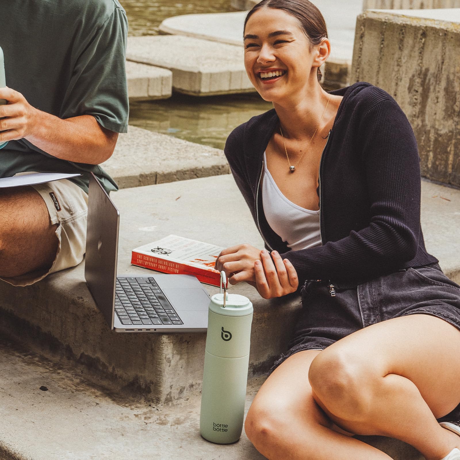 Bottle Bottle Stainless Steel Water Bottle 700ml with Straw and Lid Sports Insulated Metal Water Bottles with Handle(Light Green)